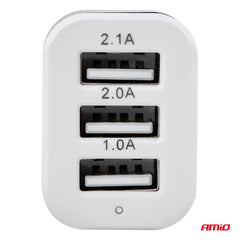 USB autonabíječka se třemi výstupy v bílé barvě