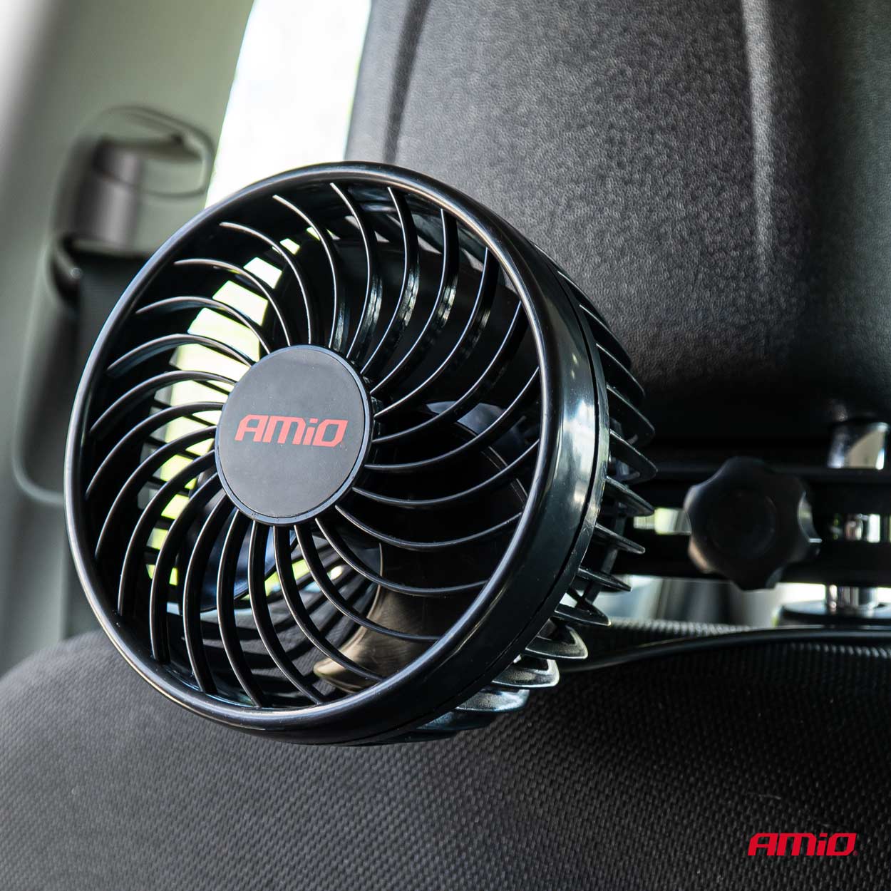 Ventilátor do auta pro montáž na opěrku hlavy