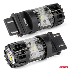 12V LED-pære med 3157 P27/7W-fatning