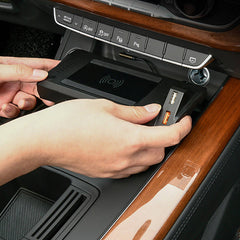 Audi A4 2016-2024 / Audi A5 2017-2024 Bezdrátová nabíječka telefonu s 15W rychlým nabíjením 