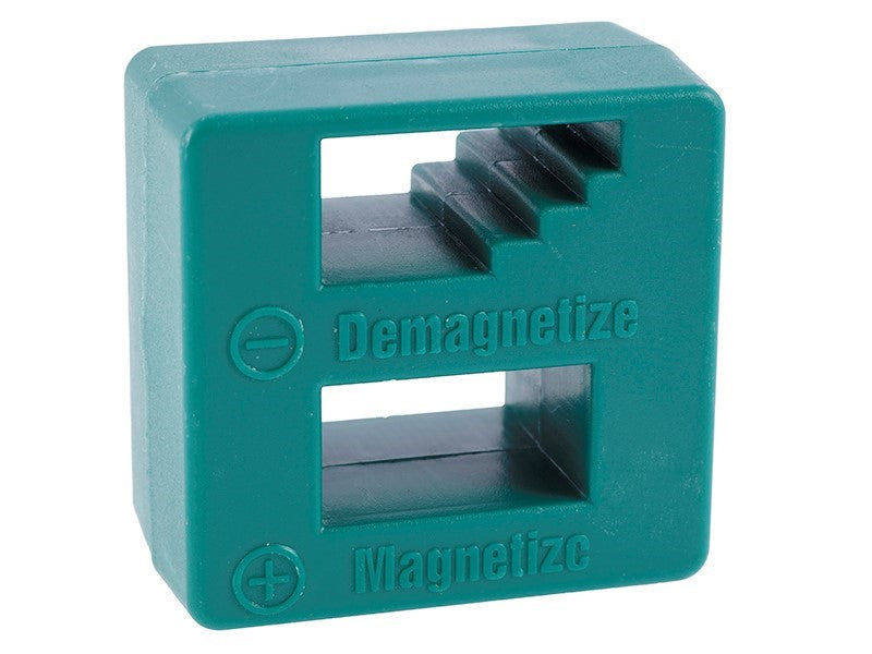 Magnetizér a demagnetizér pro bity a ocelové nářadí