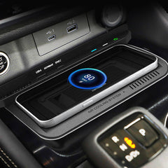 Nissan X-Trail 2022-2023 bezdrátová nabíječka telefonu s rychlým nabíjením 15 W 