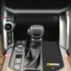 <h2>Toyota Toyota Land Cruiser LC300 2022-2023 bezdrátová nabíječka telefonu s 15W rychlým nabíjením</h2> 