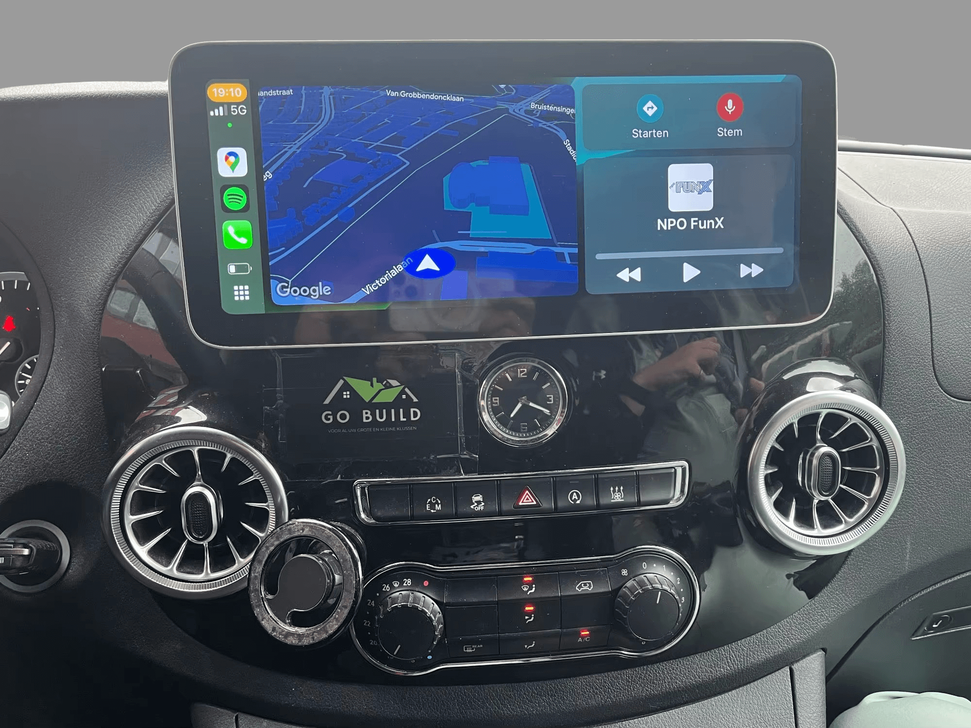 Mercedes Vito 14-21 - 12,3" rádio s Apple CarPlay a Android Auto – Carmediaeurope.com