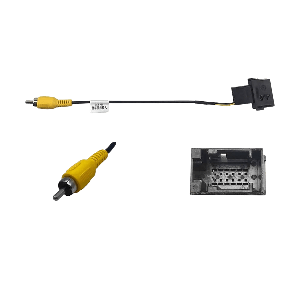 Adaptérový kabel Ford – originální couvací kamera k dodatečně montovanému rádiu, zobrazuje kabel a konektor pro video a signálové připojení.