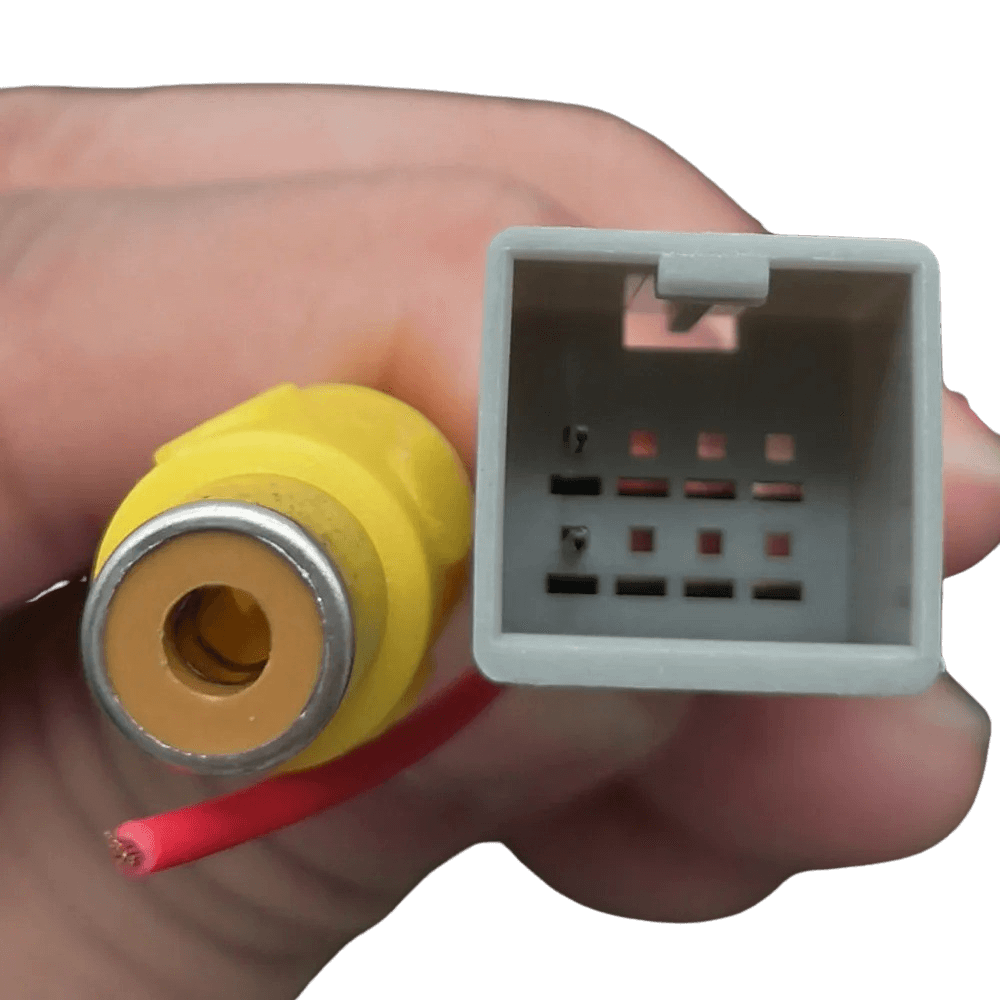 Adaptérový kabel Suzuki/Mistubishi/Isuzu – originální couvací kamera k dodatečně montovanému rádiu – Carmediaeurope.com